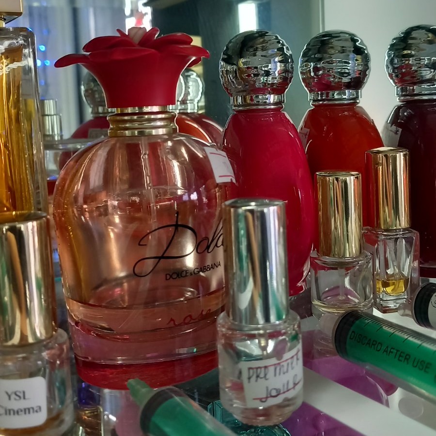 Бутик оригинальной парфюмерии в Молдове - купить духи в Кишиневе по лучшей цене с доставкой по Республике.